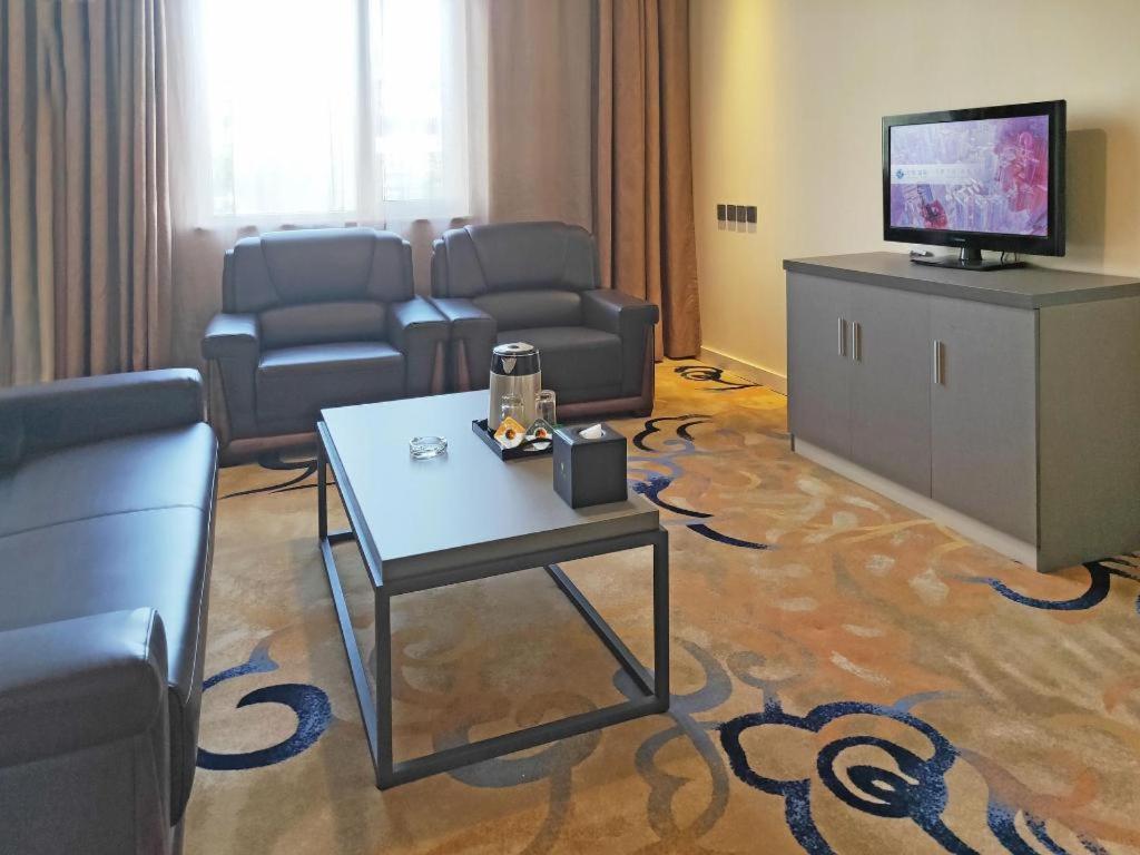 Chonpines Hotels- Shijiazhuang Fangbei Ershilipu  Ngoại thất bức ảnh